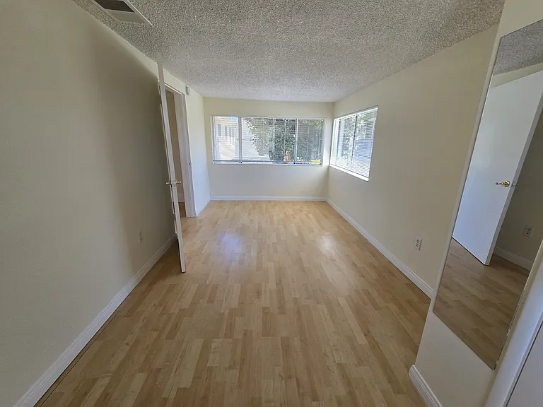 Room 1 of 3