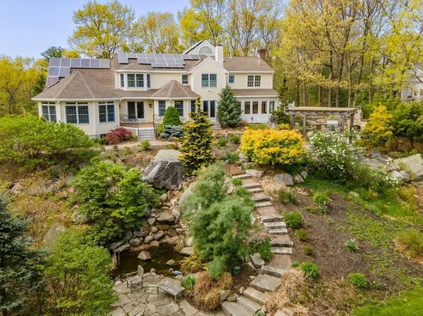 260 Burntmeadow Rd, Groton, MA 01450