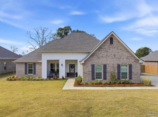 2755 Trestle Way, Cantonment, FL 32533