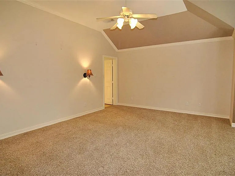 2627 Havencrest Dr — Photo 12