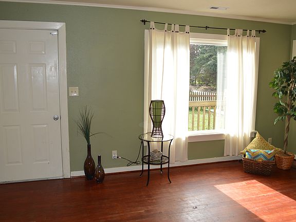 5th image of 1104 Joy Ave NE