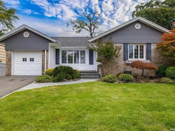 2205 Merokee Place, Bellmore, NY 11710