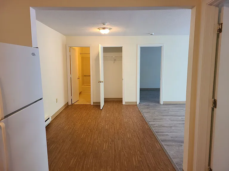 Timber Lake Apartments — Photo 24