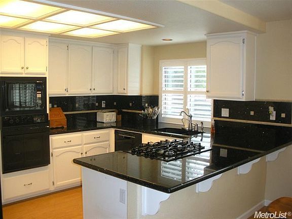 3rd image of 355 N Lexington Dr