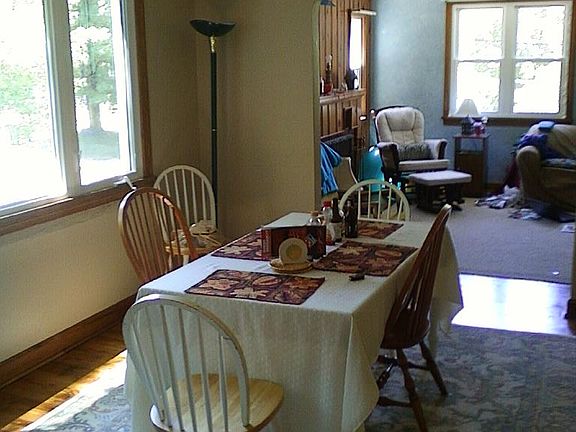 Dining room to living room