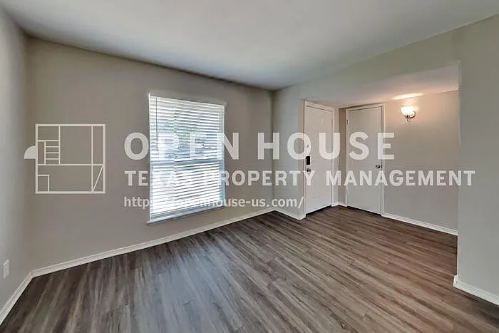 414 Oak Ridge Pl — Photo 5