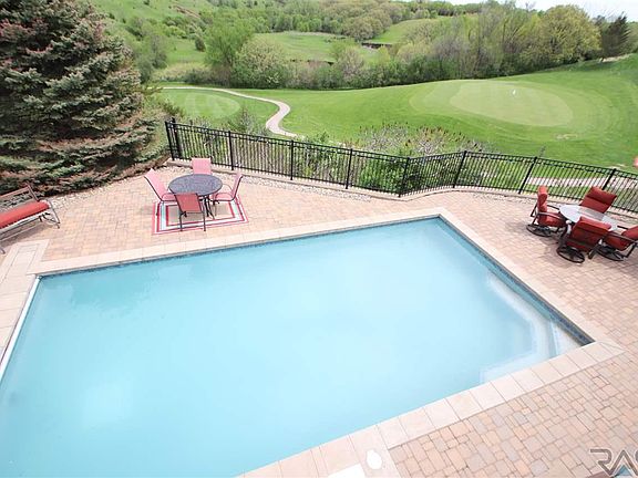 4th image of 27128 Fairway Cir