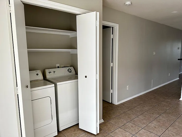 1585 Nichole Woods Dr — Photo 16
