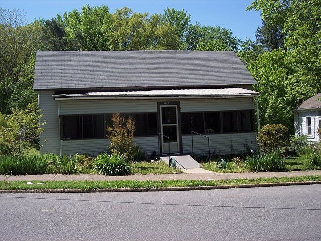 2nd image of 210 Routon St