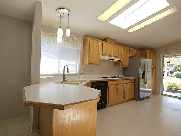 4th image of 4022 147th Street Ct NW #116