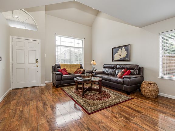 3rd image of 4793 Canberra Ct