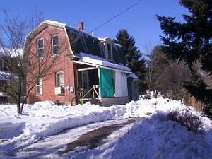 2nd image of 913 4th St