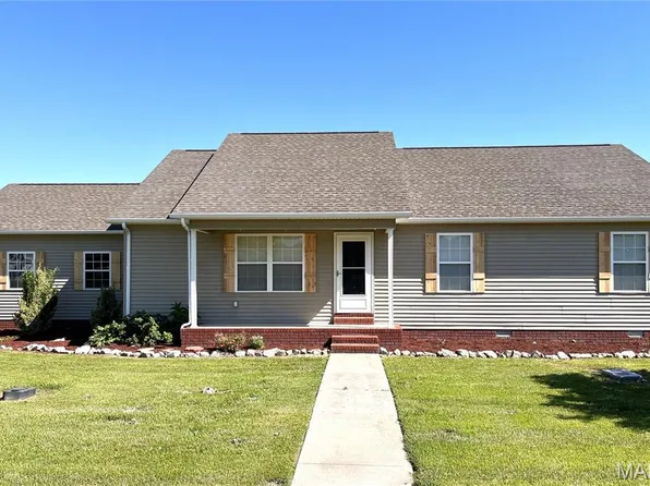 12048 Hidden Meadow Ln, Dexter, MO 63841