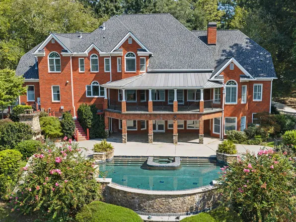 135 Pebble Beach Dr, Fayetteville, GA 30215