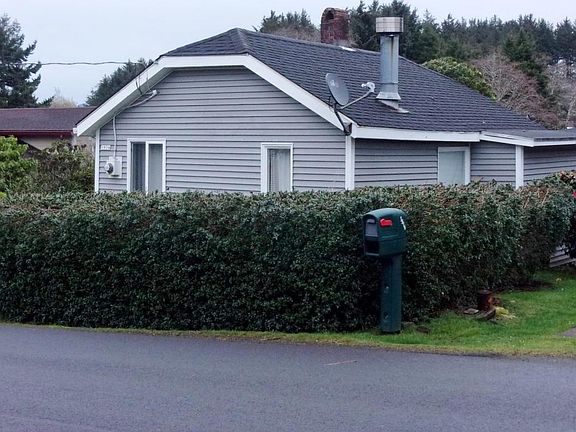 3rd image of 1936 NE Oar Ave
