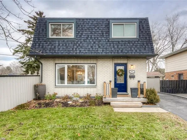 382 Cyrus St, Cambridge, ON N3H 1H3