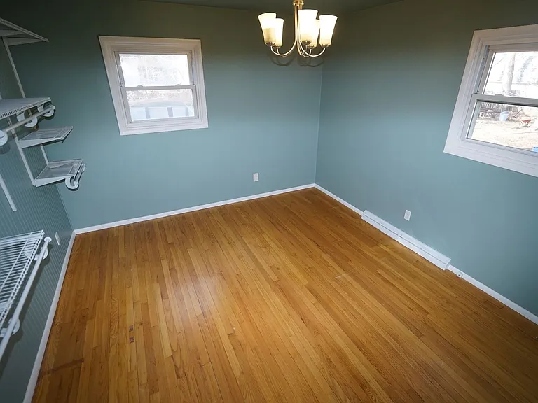 2410 Superior St — Photo 10