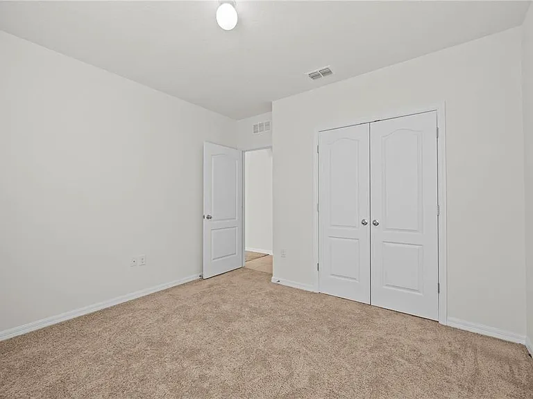 817 Sheen Cir — Photo 14