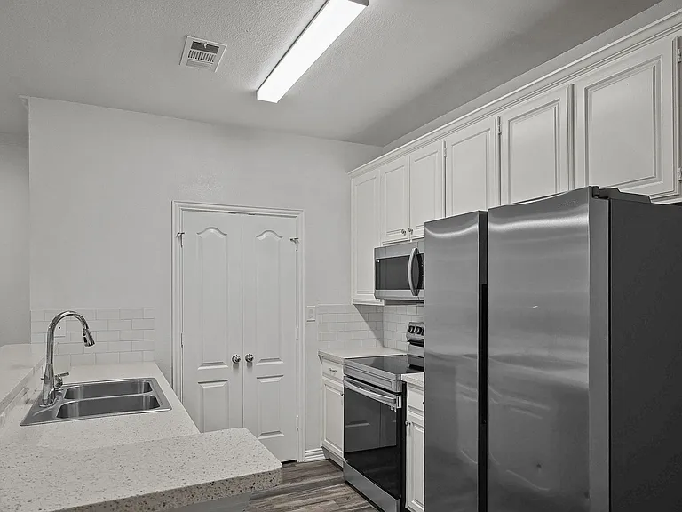 1501 Cedar Elm Dr #101 — Photo 10
