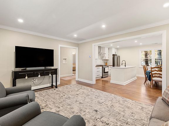 5th image of 1 Brewster Dr