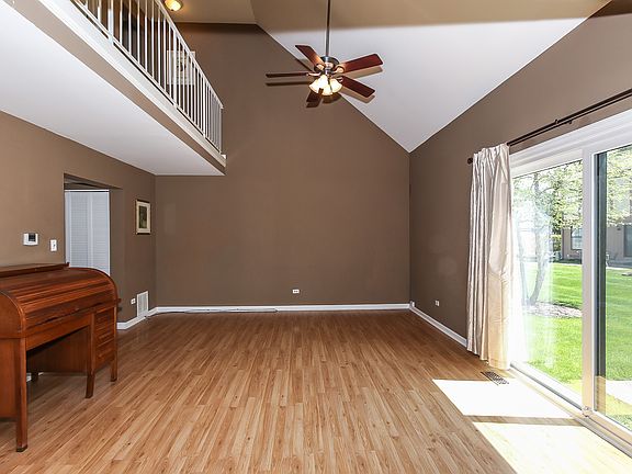4th image of 4571 Olmstead Dr