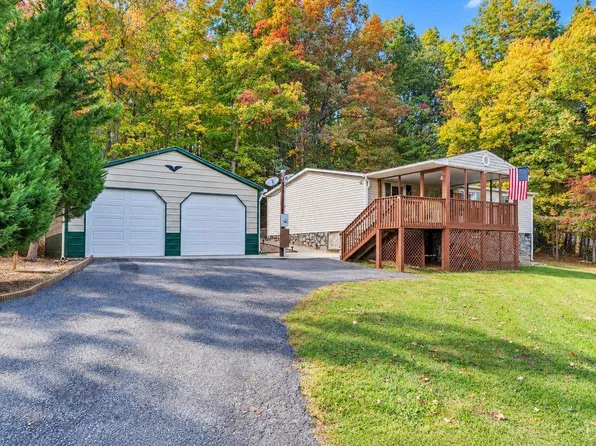 1065 Johnson Mountain Rd, Evington, VA 24550