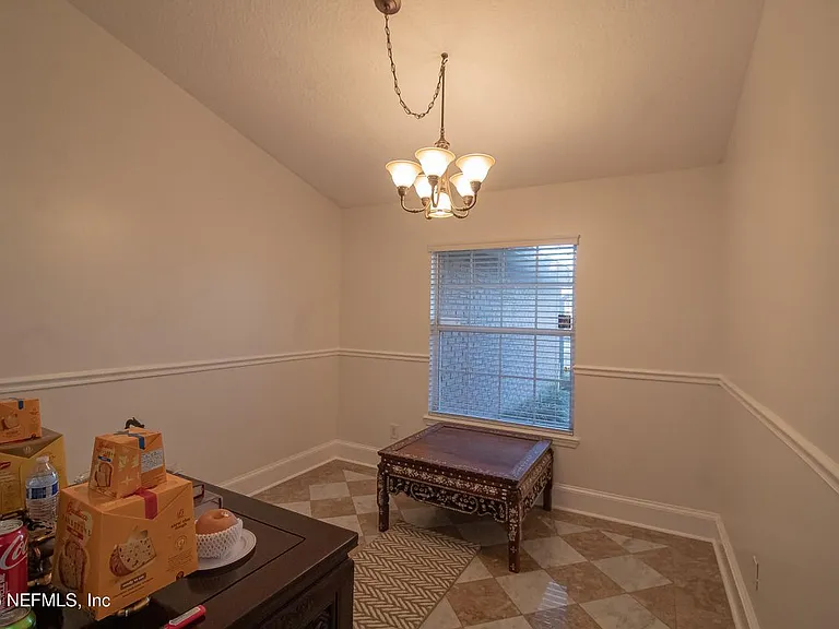 8146 Leafcrest Dr — Photo 8