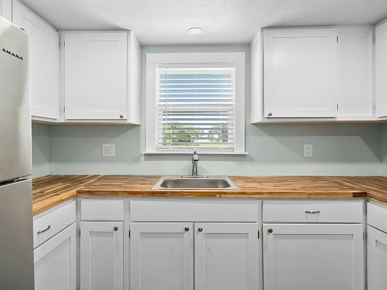 248 Post Oak Ln — Photo 14