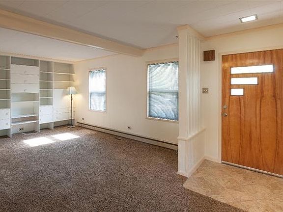 4th image of 2659 Collins Ave