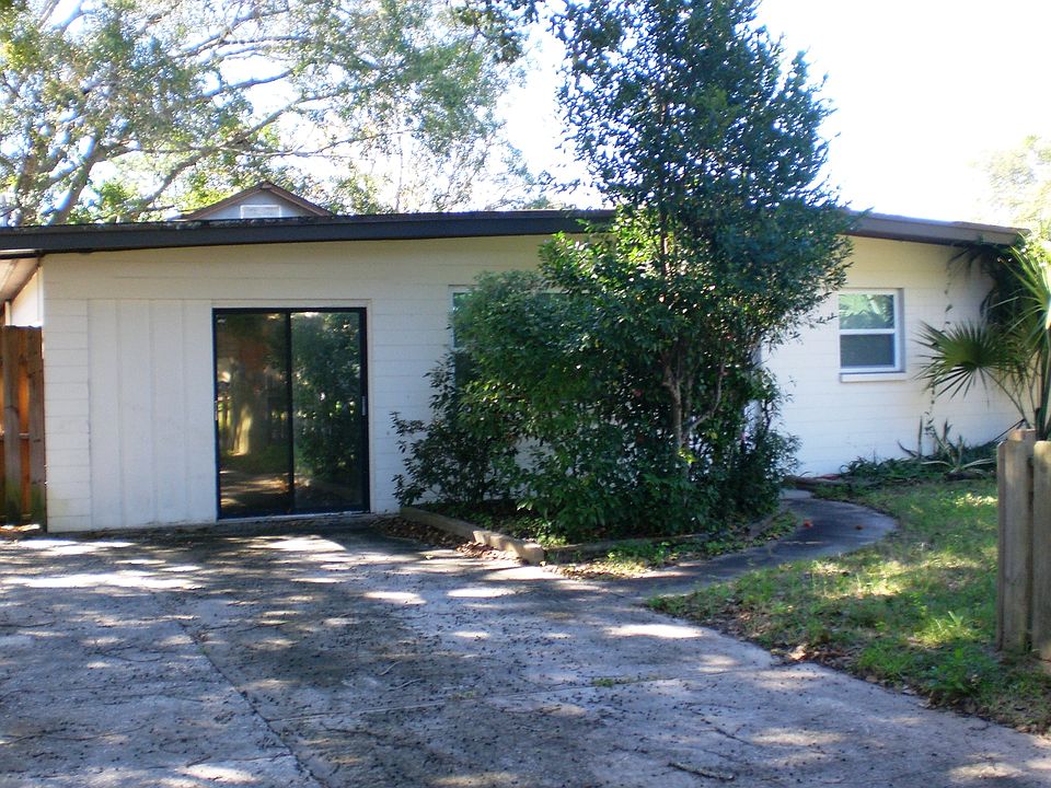 1st image of 1721 Montgomery Dr