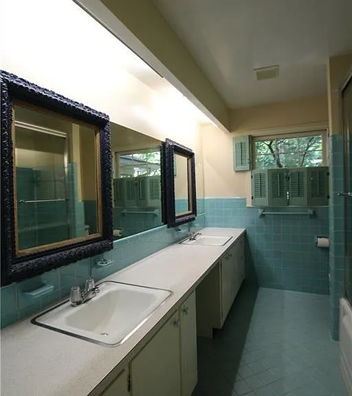 4690 Huntley Dr — Photo 17