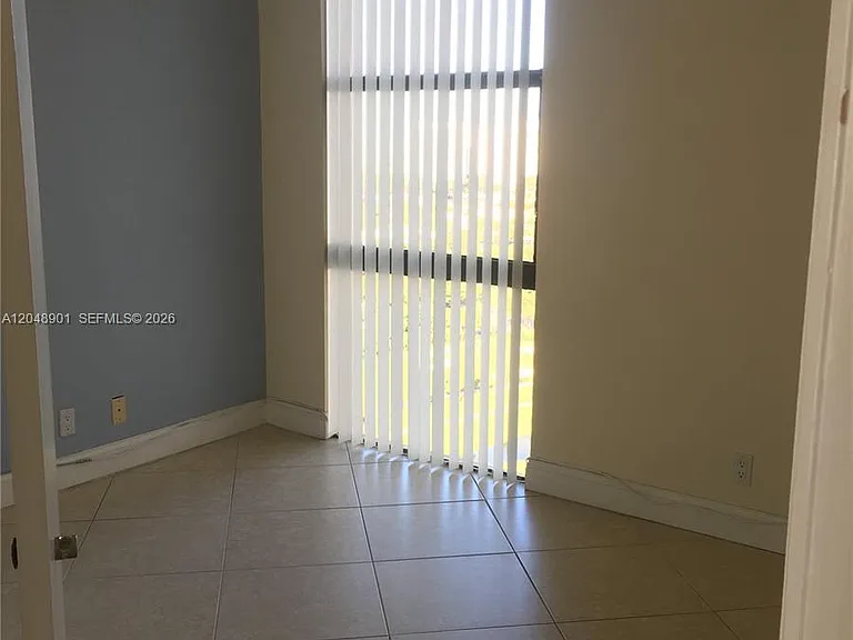 20379 W Country Club Dr #Penthouse 32 — Photo 6