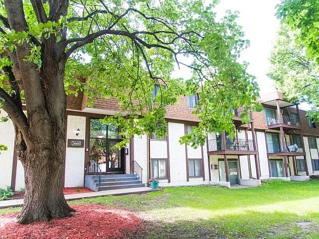 Lancaster Village Apartments — Photo 36