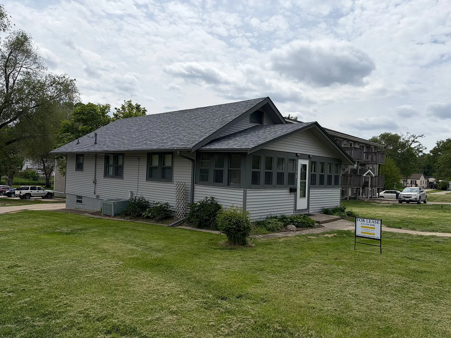 Spacious 2 Bedroom Single Family Home! — Photo 1