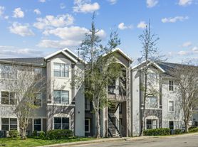 Glen Oaks Apartments