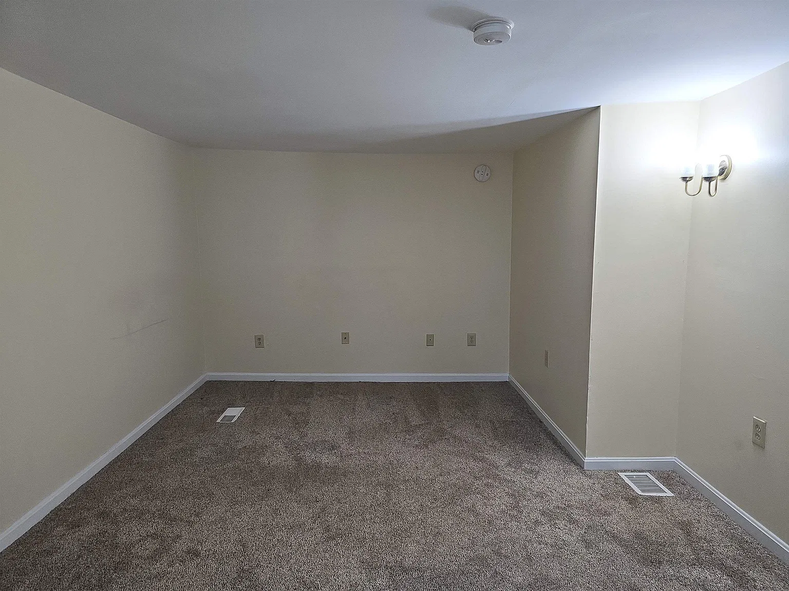 1 bed, 1.0 bath, 624 sqft, $1,200 — Photo 3