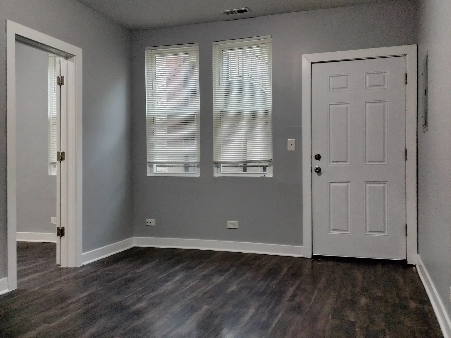 4800 South Winchester Avenue - 4802-W — Photo 3