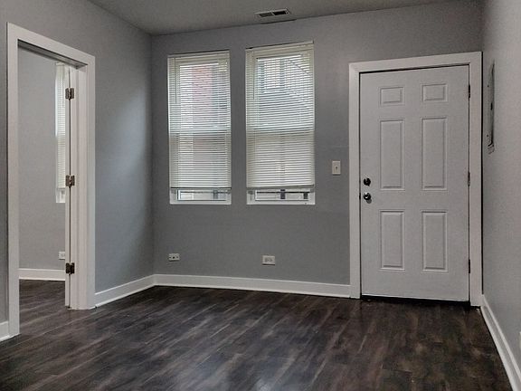 3rd image of 4800 S Winchester Ave #4802