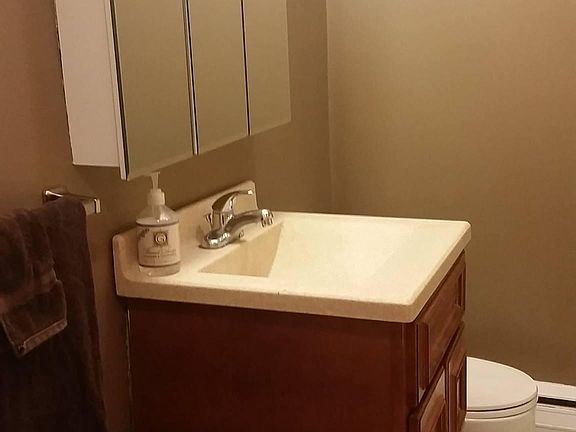 3rd image of 1541 Harlem Ave APT 3N