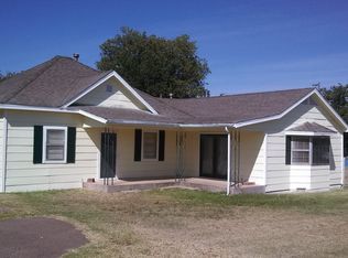 1423 East St, Snyder, OK 73566