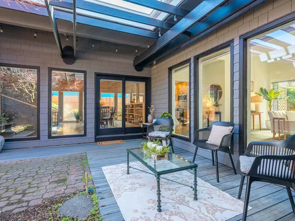 70 Alderwood St, Gleneden Beach, OR 97388