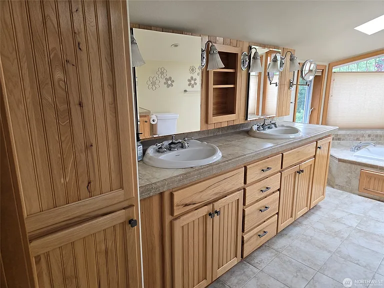 20001 Marine Dr NW — Photo 22