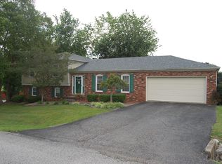 49 E Eagle Pass Rd, Elizabethtown, KY 42701