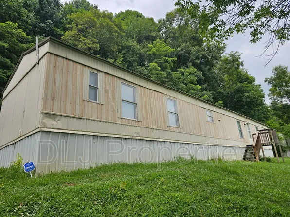 120 Dumplin Valley Rd E, Dandridge, TN 37760