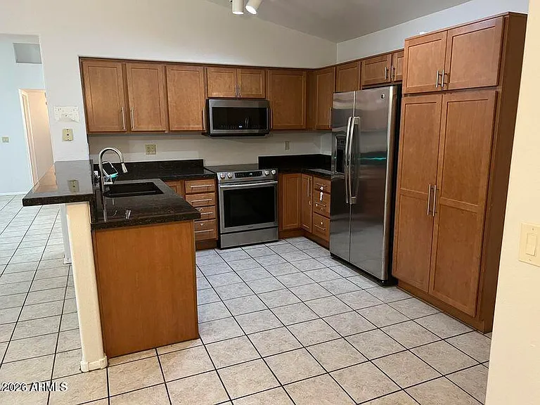 1080 E Flint St — Photo 8