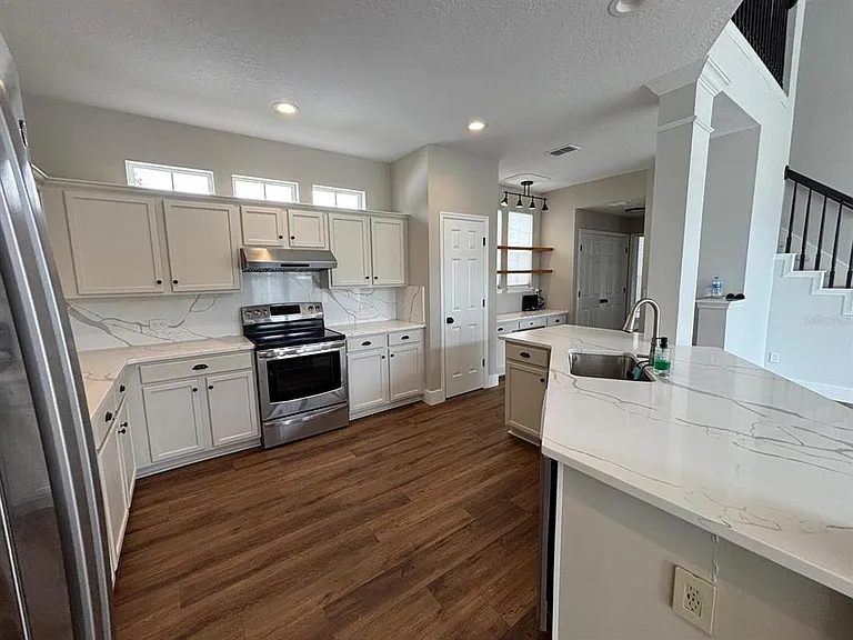 903 Yew Ct — Photo 21