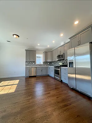 Rented by Gama Group | media 3