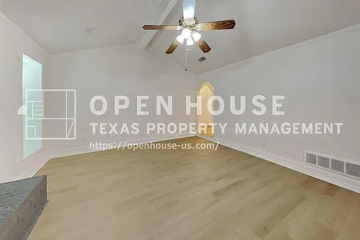 3 bed, 2.0 bath, 1399 sqft, $1,950 — Photo 4