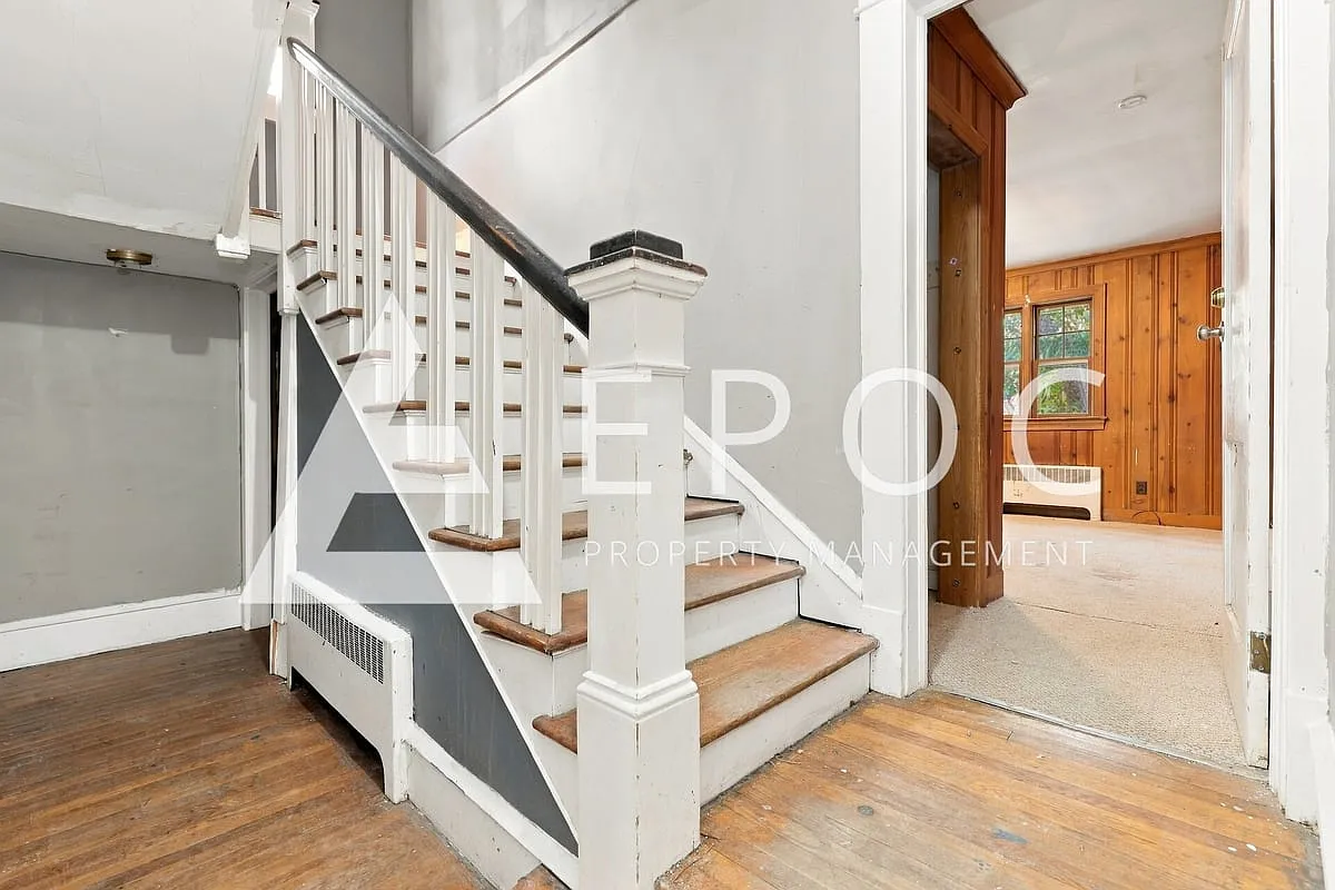 410 South Josephine Boyd Street — Photo 4