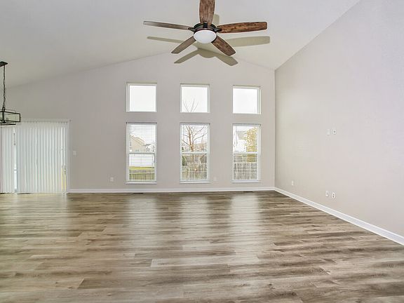 5th image of 4423 Edgarton Dr